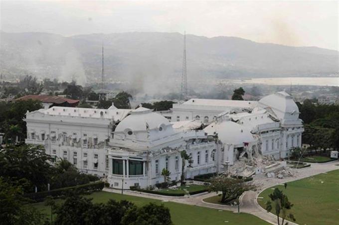 Directivos de Oxfam contrataron a prostitutas tras el terremoto de Haití