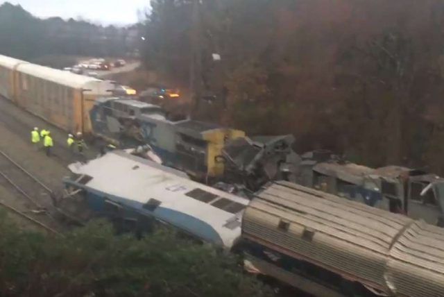 Choque de tren de Amtrak de Nueva York a Miami deja dos muertos y 70 heridos