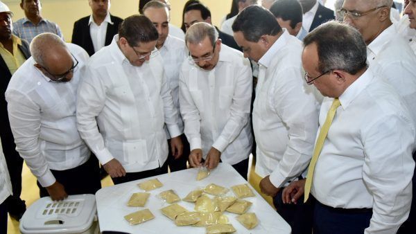 Compromiso cumplido: El Factor recibe procesadora de alimentos agregará valor a productos nacionales
