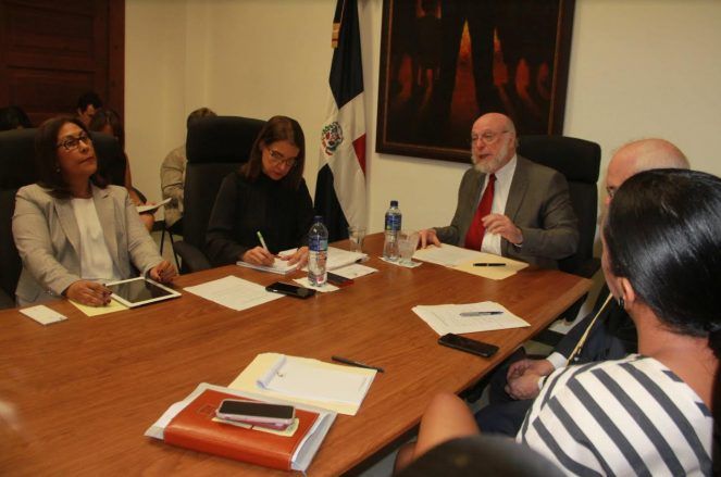El ministro Vergés afirma que trabaja para consolidar políticas culturales aplicadas en cinco años de gobierno de Medina