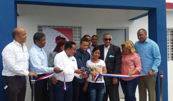 Gobierno entrega vivienda al atleta Audrys Nin