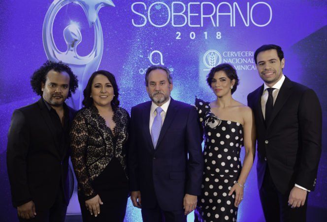 Nashla Bogaert y Roberto Ángel presentarán Premios Soberano 2018