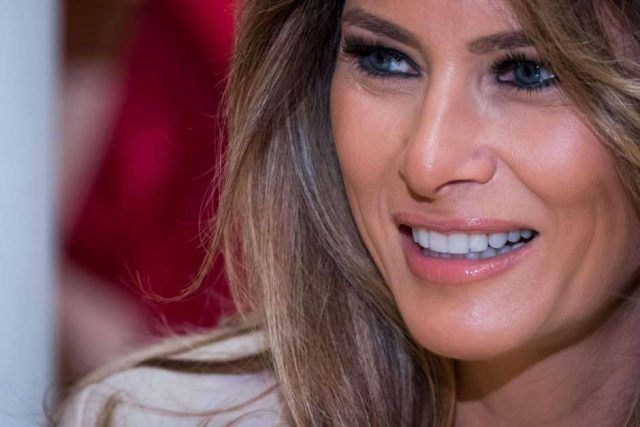 El vestido de $4,000 dólares que hizo brillar a Melania Trump