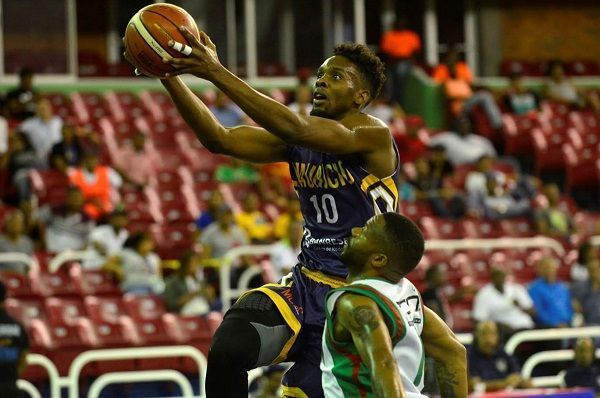 Mauricio Báez extiende invicto a 4-0; sigue con el mejor récord en el TBS del Distrito