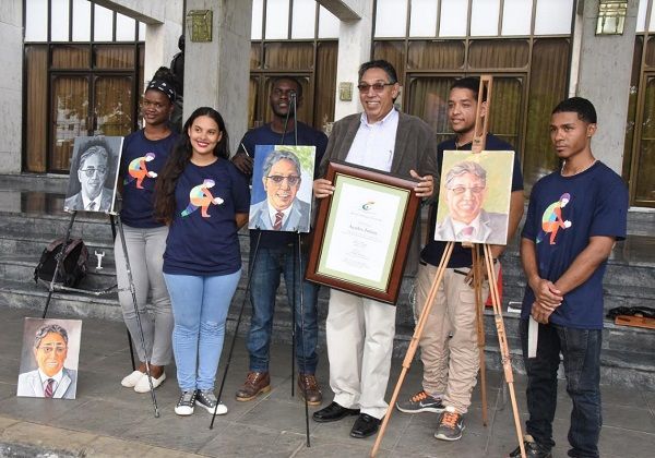 Escritor Aquiles Julián fue homenajeado en la Feria Internacional del Libro 2018, la calle frente al Teatro Nacional Eduardo Brito llevará su nombre por un año.  
