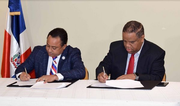 Ministerio de Deportes e INVI suscriben acuerdo para remodelar viviendas a los atletas