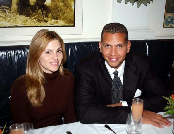 Hasta los multimillonarios se quejan,Alex Rodriguez pide bajar la manustencion de sus dos hijas