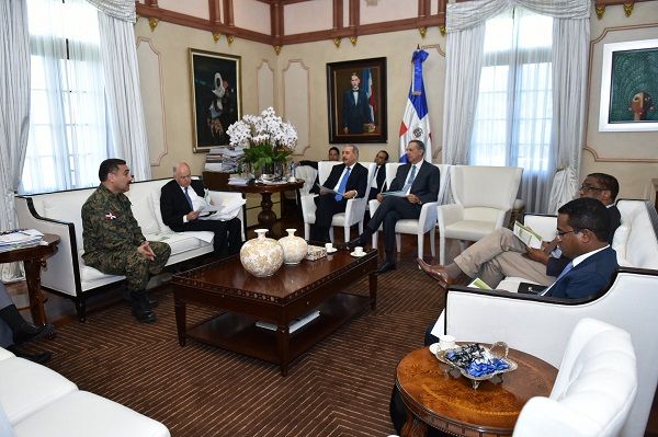 Danilo Medina pasa revista a los avances de proyectos desarrollo agroforestal