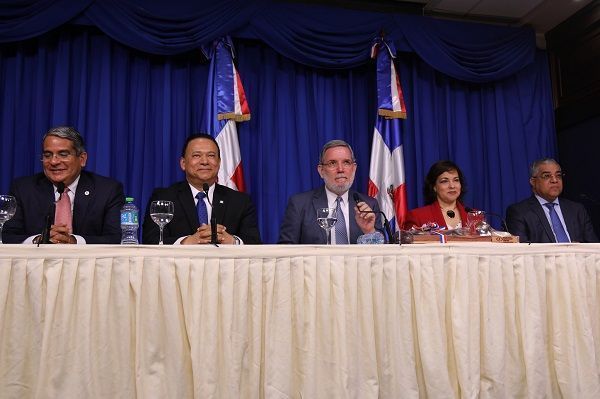 Instituciones gubernamentales destacan transparencia sin precedentes en 2017