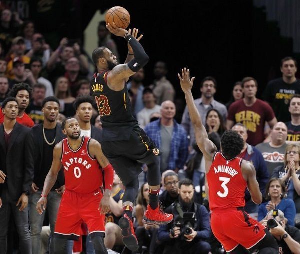LeBron lo hizo de nuevo
