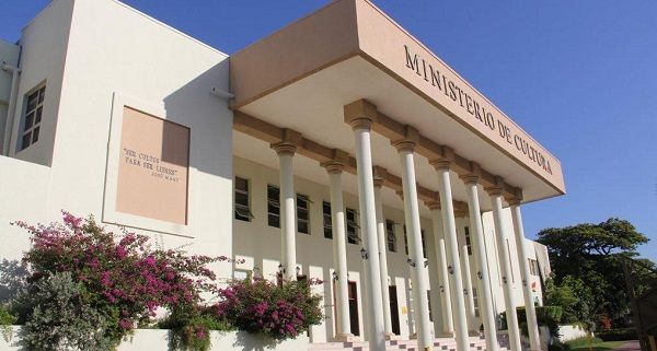 Cultura aclara por qué no han cobrado cinco contratistas de la Feria Internacional del Libro