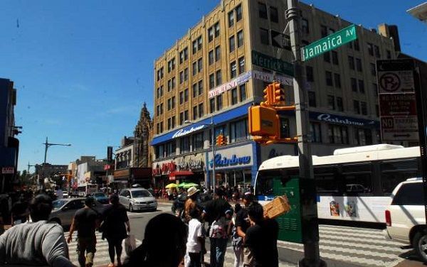 Roban $23 mil en una oficina de Queens a plena luz