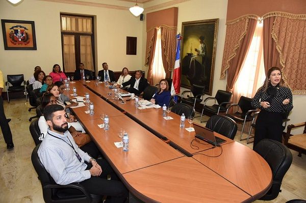 Becados dominicanos en Taiwán pueden estar tranquilos; Gobierno les enviará recursos puntualmente