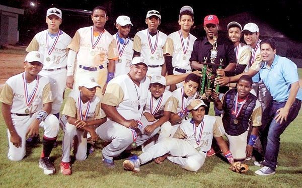 Club Banco Central repite título en torneo de béisbol 11-12 años del Distrito Nacional