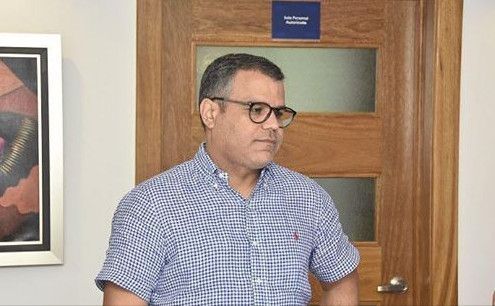 Inicia el proceso de contestar cada una de las falsedades en su contra