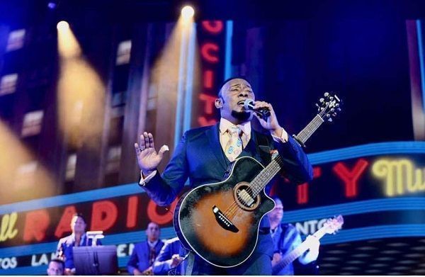 Bachatero Anthony Santos Triunfa en Radio City Músic Hall con su concierto “La Historia de mi vida”