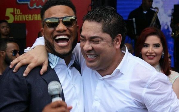 El Pacha llama farsante y envidioso a un grupo que quiere hundir a Robinson Cano. 