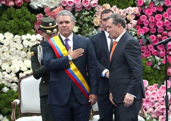 Duque asume la presidencia de Colombia con mira puesta en política de paz