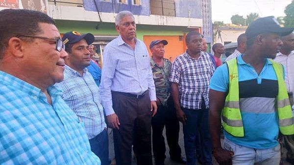 Alcalde NELSON GUILLÉN hace recorrido por las calles libres de vendedores