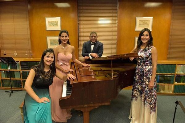 BC ofrece recital con las hermanas Peña Comas