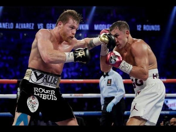 Canelo destrono a Golovkin en el cuerpo a cuerpo