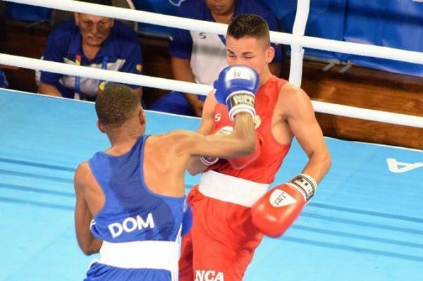 Dominicano Rodrigo Marte derrota a chileno Araya