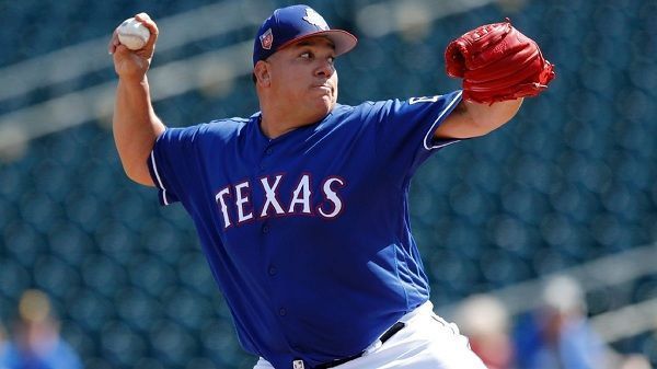 Texas saca a Bartolo Colón de la rotación