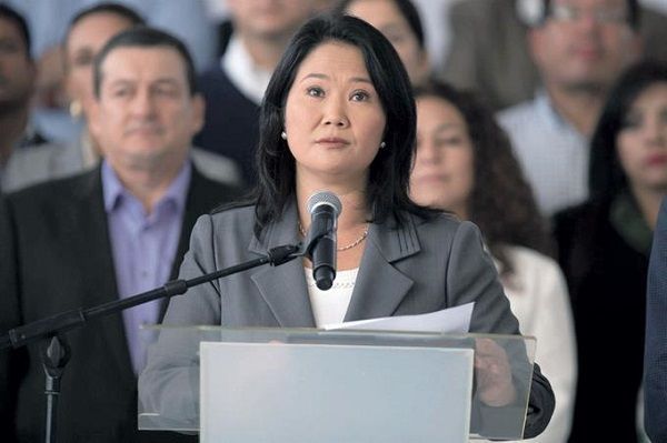 Keiko: Perú no está para golpes