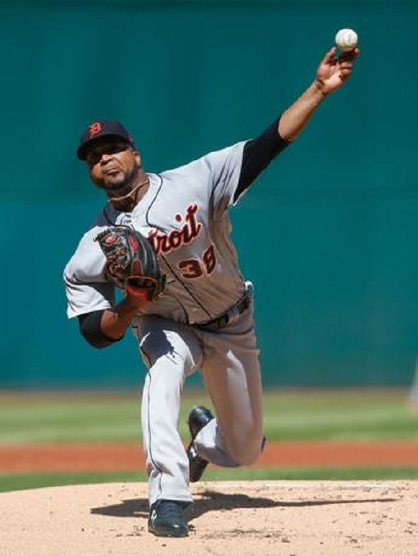 Liriano obtiene victoria, Adames y Villar jonronean