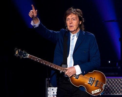 McCartney lanza disco en estación tren en NY