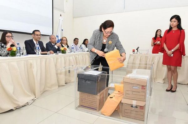 Reciben ofertas para el carbón de Catalina