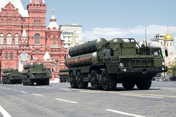 Rusia refuerza defensa siria tras caída de avión