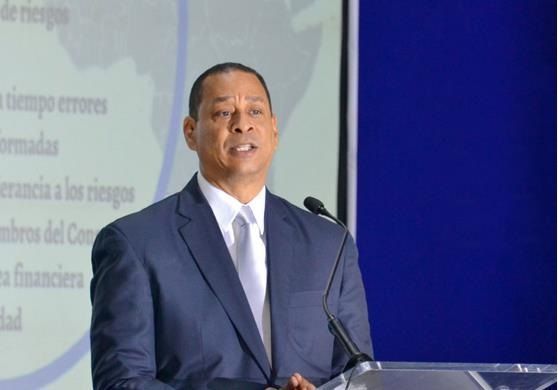 Sistema financiero canaliza más de 300,000 préstamos al sector comercio