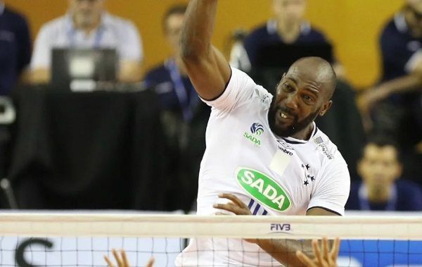 Robertlandy Simón realiza el proceso para jugar con la selección nacional de Bulgaria