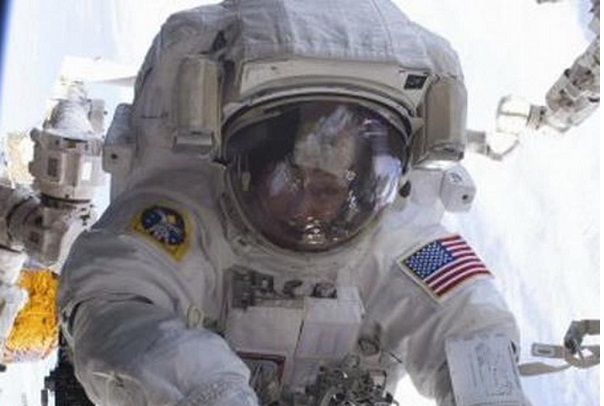 Astronautas podrían sufrir daños en tejido gastrointestinal en viajes espaciales