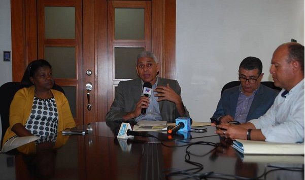 Alcalde Nelson Guillen reitera es irreversible traslado vendedores; Salud Pública ordena cierre «Mercado de los Muertos»