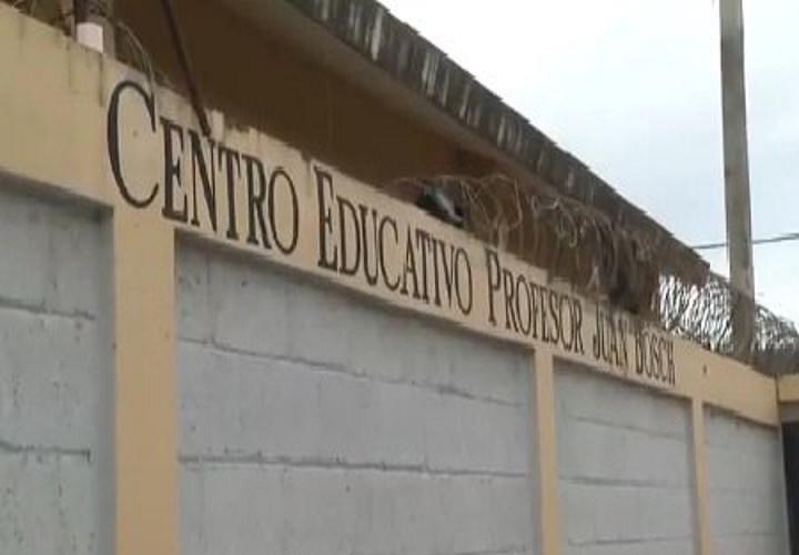 Video: 40 niños intoxicado luego de ingerir almuerzo en escuela