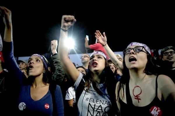 Bolsonaro le empieza a dar forma a su promesa de reducir el tamaño del Estado