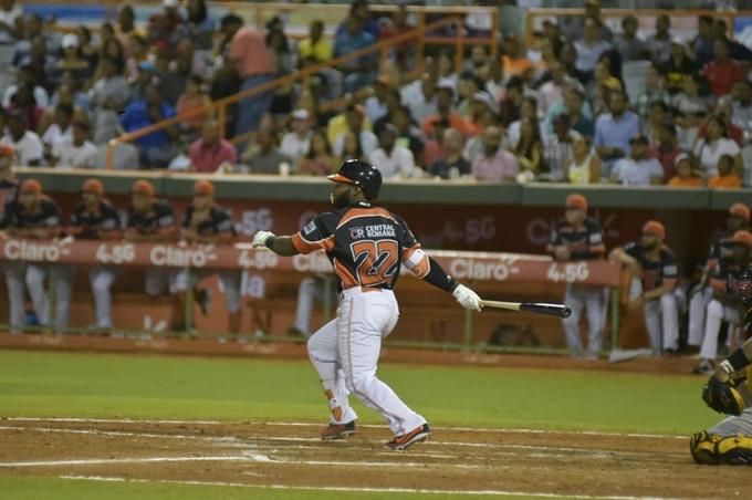 Sosa remolca cuatro en el triunfo de los Toros