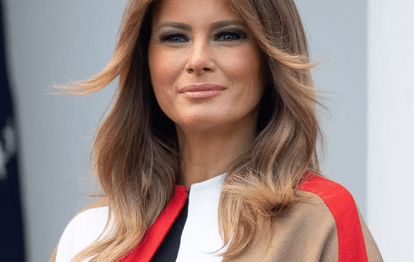 Melania desata críticas con su mensaje de “Thanksgiving”