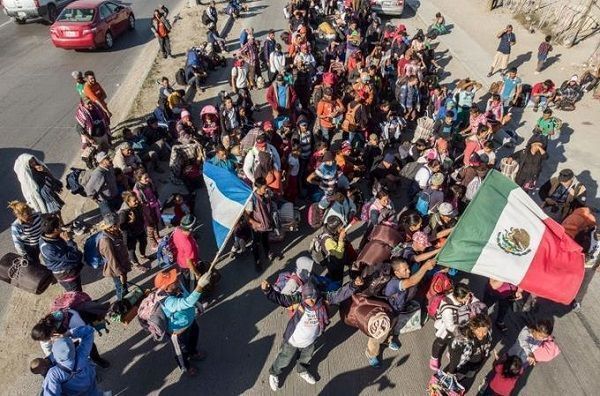 Algunos deciden regresar a sus países de origen