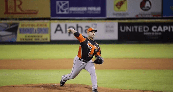 Toros triunfan y provocan cuádruple empate en tercero
