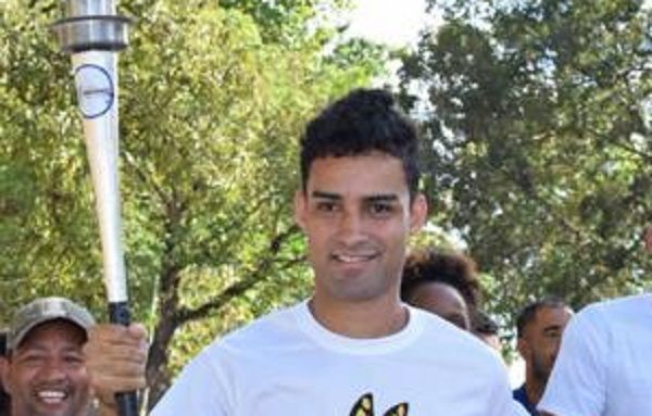 Luguelín Santos encabeza recorrido en Bayaguana