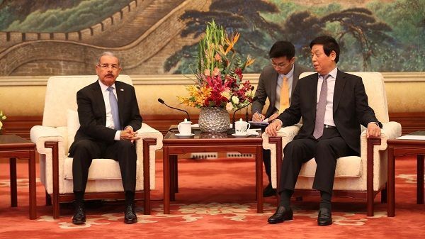 Danilo Medina se reúne con presidente Comité Permanente Asamblea Nacional Popular de China, Li Zhanshu