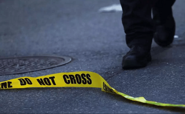 Madre mata a su hija de 14 años por llamar al 911 en busca de ayuda