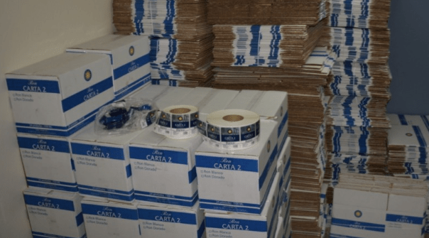 Policía Nacional desmantela laboratorio ilegal de fabricación de licor y otro por falsificar mentol no apto para consumo