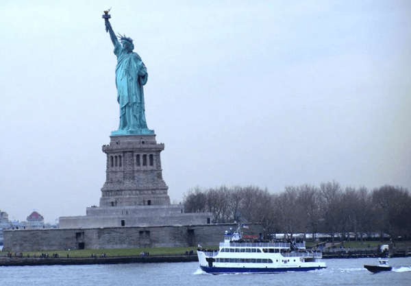 Estatua de la Libertad no será afectada por cierre del gobierno federal