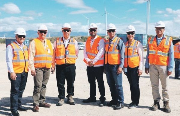 Inspeccionan parque eólico de Matafondo