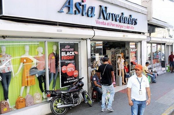 Comerciantes chinos se adueñan de negocios en el cibao