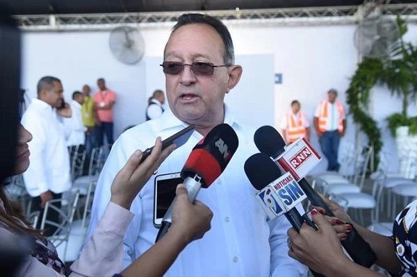 Contratan 150 técnicos para reducir el plástico